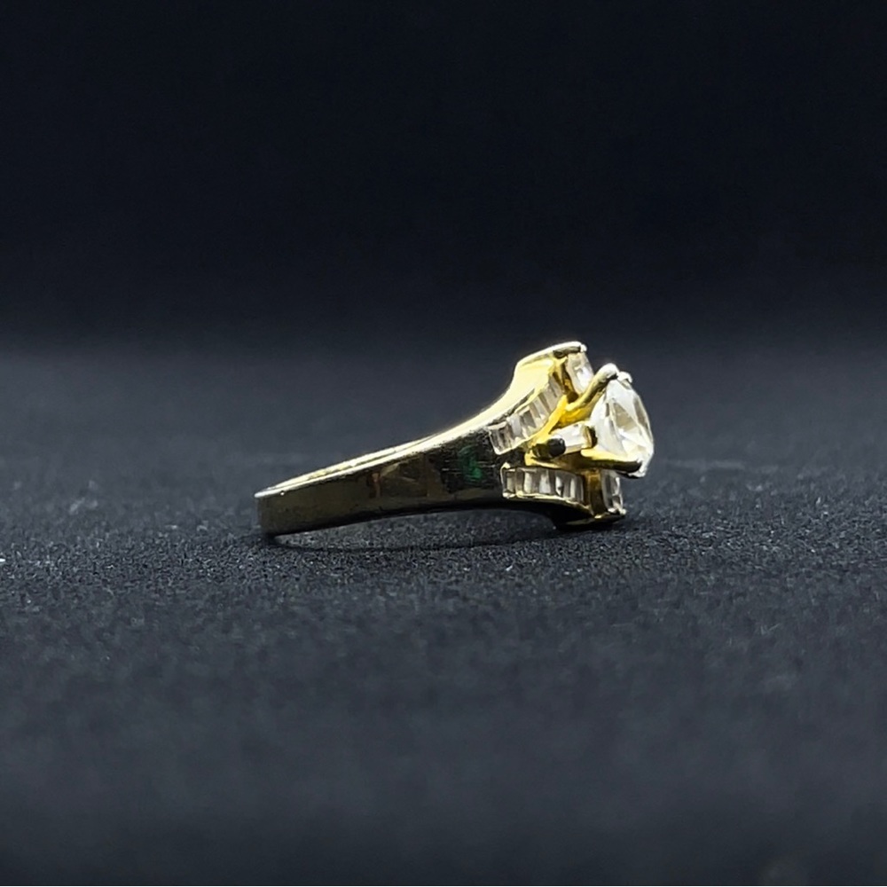 WEDDING RING - Picture 3 of 4
